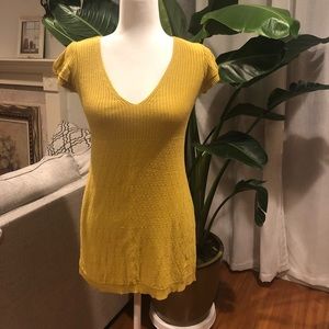 Tricot mustard knit top